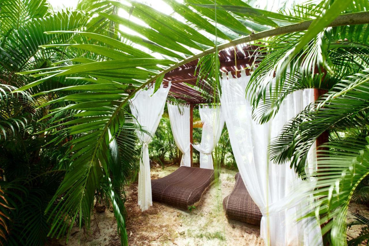 פונטה קאנה Aventura Village Los Corales Beach And Spa מראה חיצוני תמונה